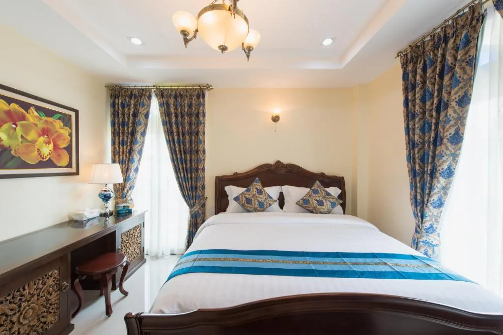 Deluxe Double Room — The Velvet Orchid