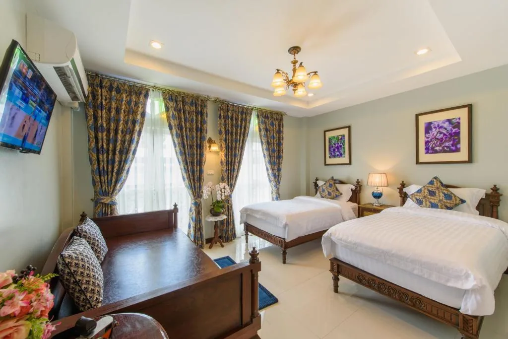 Superior Twin Room — The Velvet Orchid